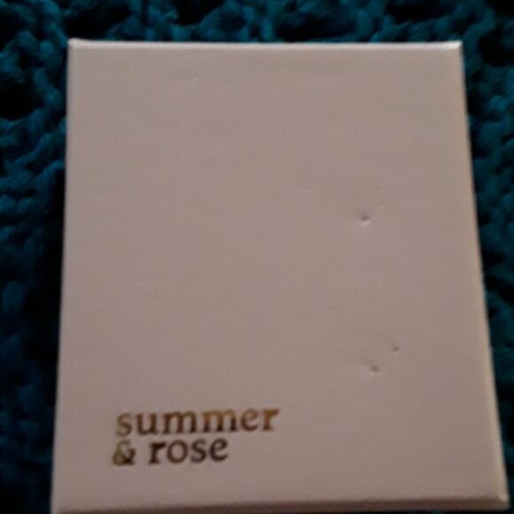 NIB Summer & Rose Set of Huggie Hoop Earrings - Picture 5 of 7